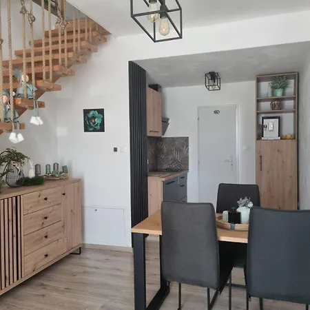 Ubytovanie Cerenany Apartmán *